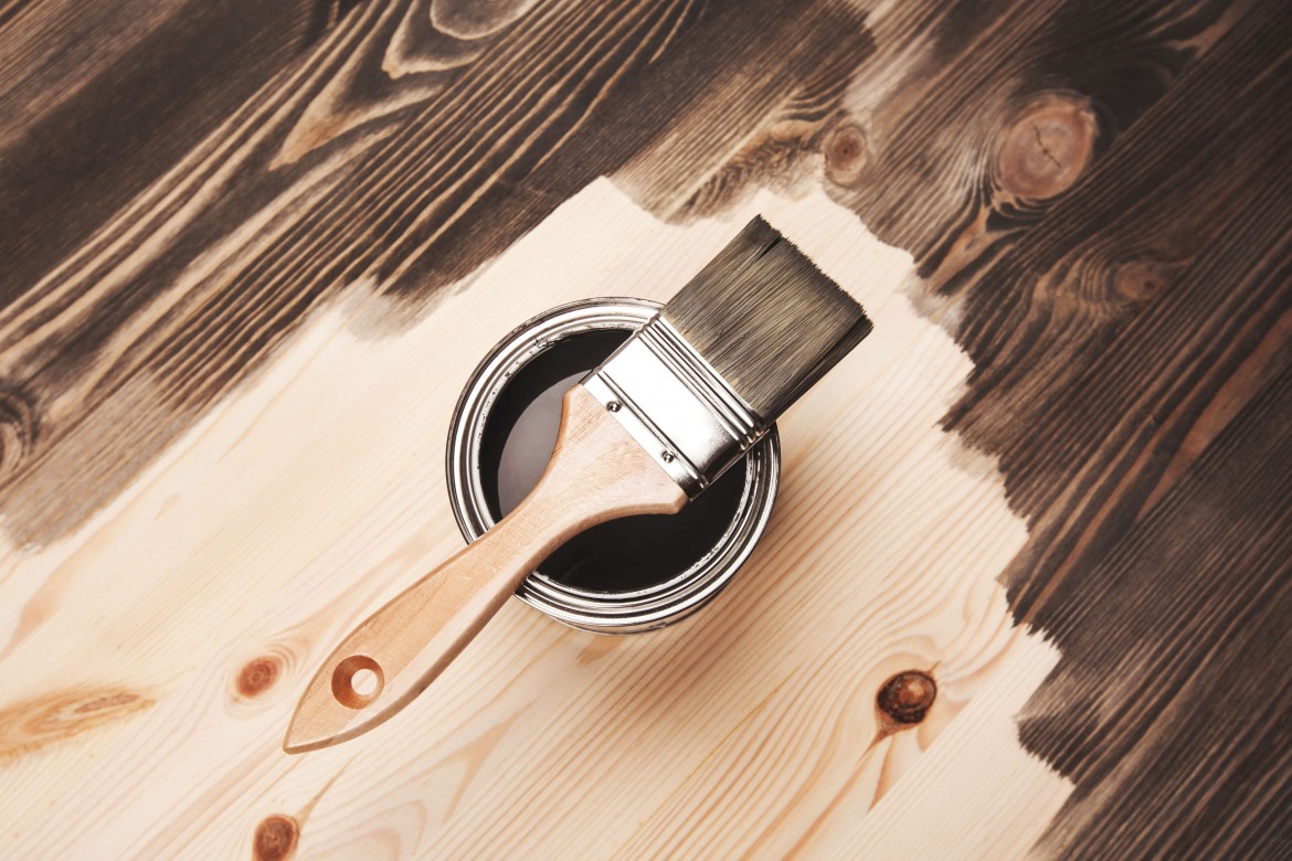 Cómo pintar muebles y puertas de madera con esmalte