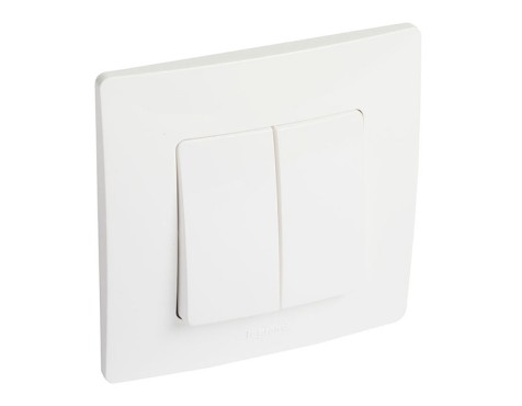 Interruptor Conmutador Doble Legrand Niloé Blanco